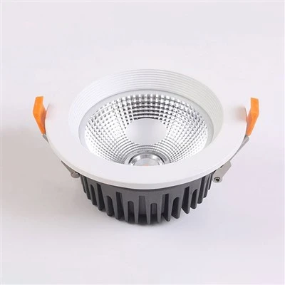 Downlights imdaħħla IP65